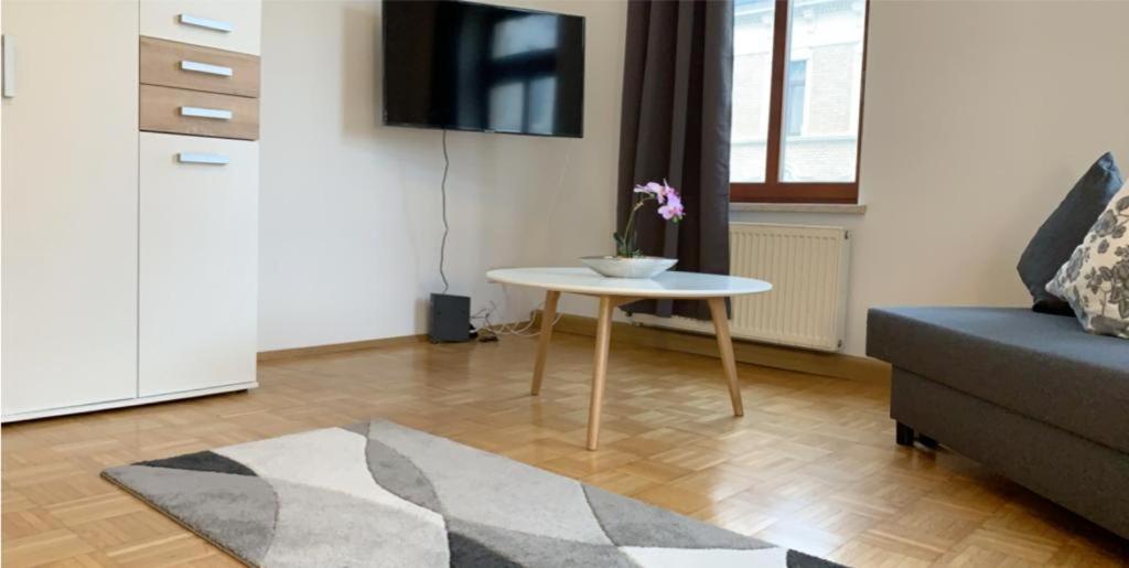Lea Monteurswohnungen Zentrum Ost Apartment *
